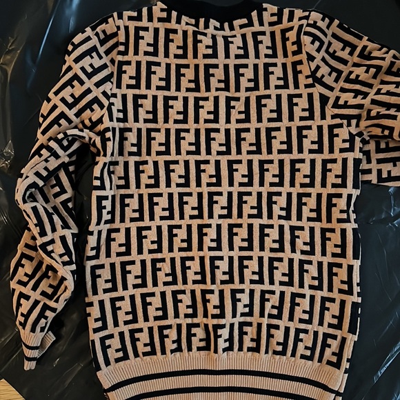 Sweater - Picture 5 of 5